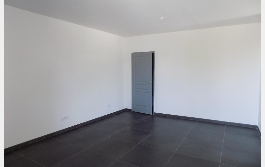 Annonces BAGNOLS : Appartement | BAGNOLS-SUR-CEZE (30200) | 39 m2 | 516 € 